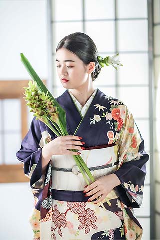 浜松 成人式前撮り リリィ 人気のスタジオはヘアメイク可能