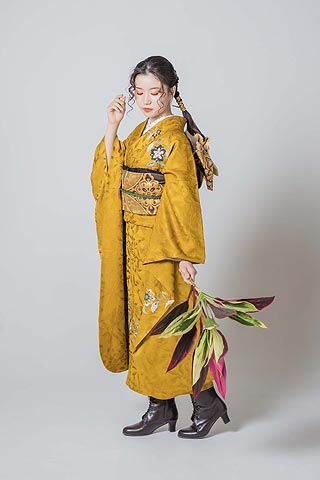 浜松 格安で振袖レンタル リリィ 成人式の着物（レトロ）