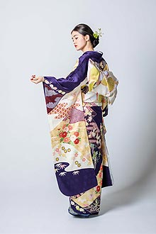 紫の個性的な成人式振袖リリィ浜松