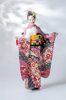 桜柄のおめでたい成人式振袖リリィ浜松