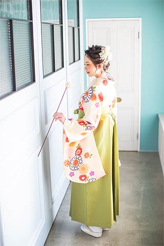 浜松 卒業式袴フォト リリィ 人気のガーデン撮影