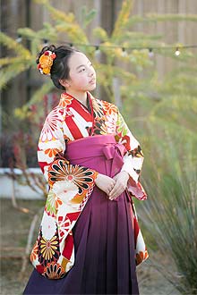 浜松 静岡 小学生 袴レンタル リリィ 菊柄の赤いジュニア袴
