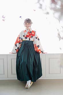 小学生袴レンタル リリィ おしゃれジュニア袴